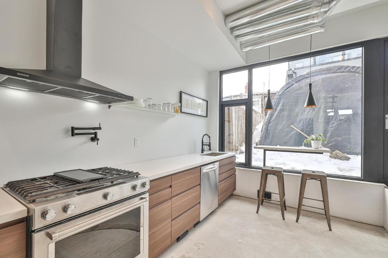 New Modern 1400 Sq Ft Coach House Near Everything Toronto Exterior foto