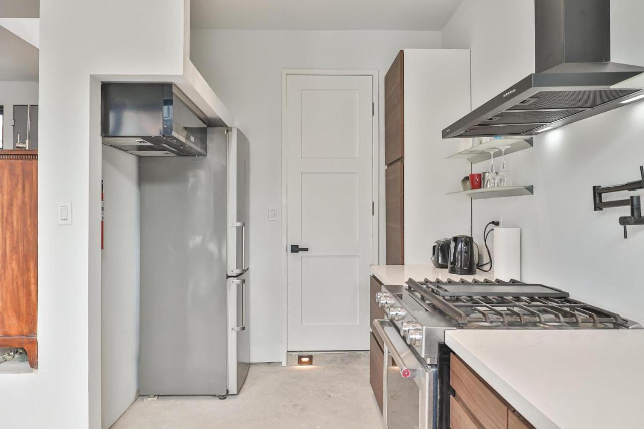 New Modern 1400 Sq Ft Coach House Near Everything Toronto Exterior foto