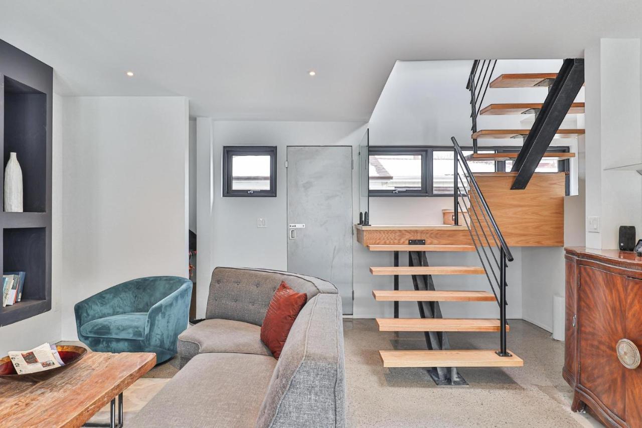 New Modern 1400 Sq Ft Coach House Near Everything Toronto Exterior foto